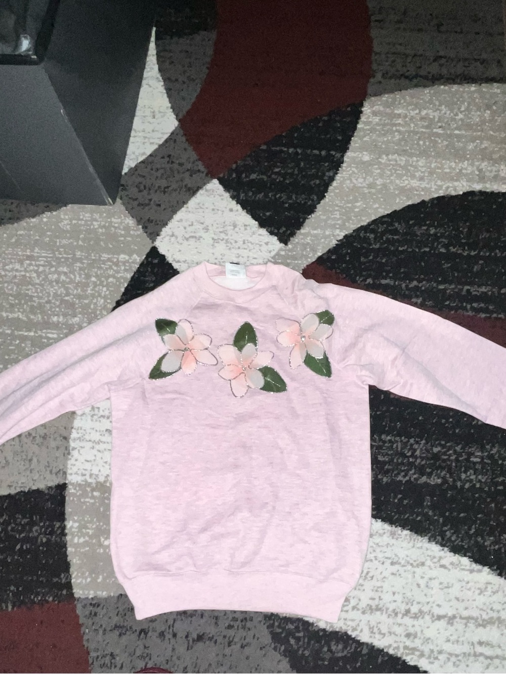 Lee Light Pink Crewneck Sweater with Floral Appliqués
